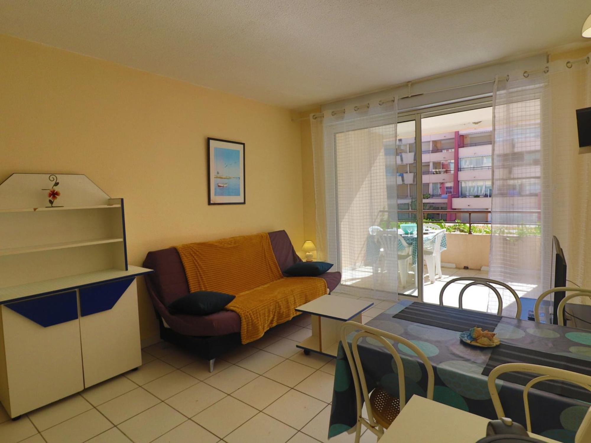 Appartement Sete: T2 Avec Terrasse Couverte, Piscine Et Parking En Front De - Fr-1-472a-306